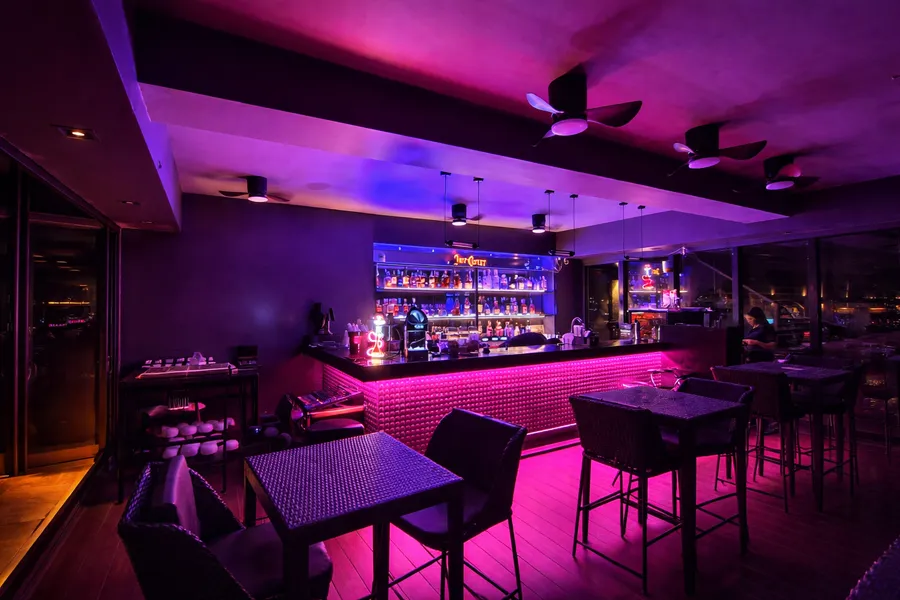 O2 Rooftop Bar in BGC