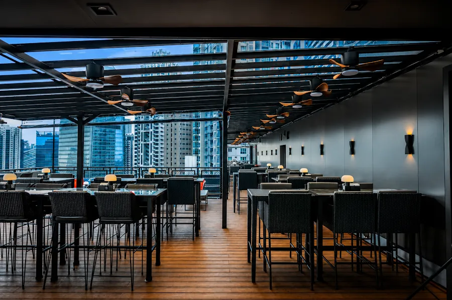 O2 Rooftop Bar in BGC